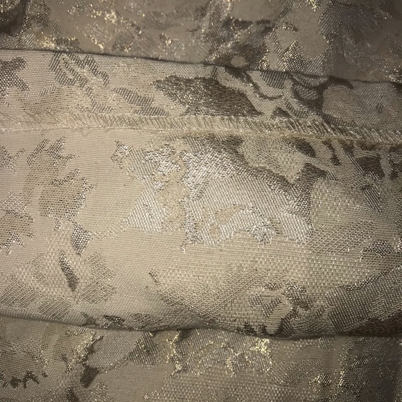 Jennifer Lopez gold sparkle skirt. Size 4. New with tags. - Picture 3 of 5